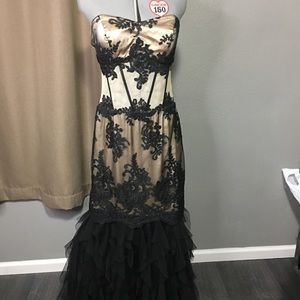 Formal Black & Beige Mermaid Lace Dress 💎